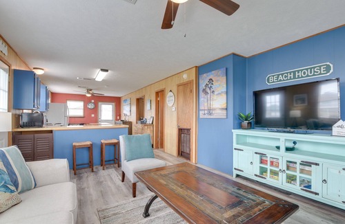 Crystal Beach Cottage | 1/2 Mi to Gulf: Family Home in Crystal Beach!