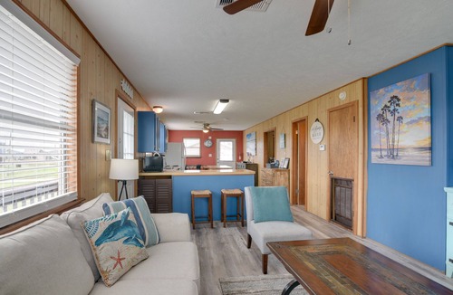 Crystal Beach Cottage | 1/2 Mi to Gulf: Family Home in Crystal Beach!