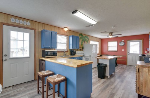 Crystal Beach Cottage | 1/2 Mi to Gulf: Family Home in Crystal Beach!