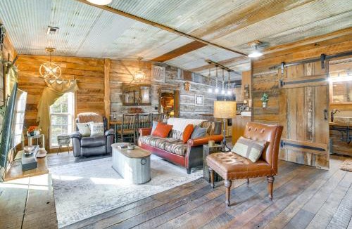 Shell Knob House | 1/2-Mi to Lake: Cabin on 43 Acres in Shell Knob!