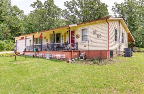 Hardy House | < 1/2 Mi to Lake: Secluded Gem in Cherokee Village