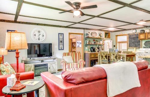 Hardy House | < 1/2 Mi to Lake: Secluded Gem in Cherokee Village
