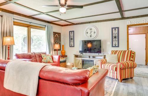 Hardy House | < 1/2 Mi to Lake: Secluded Gem in Cherokee Village
