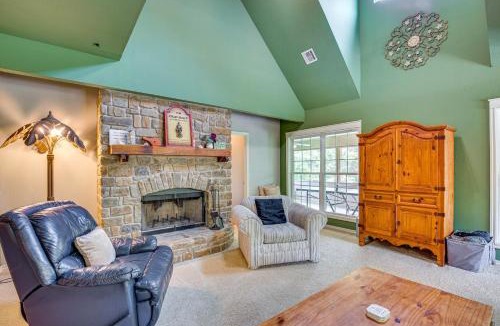 Kingston House | 1/2 Mi to Lake Texoma: Home w/Fire Pit & Grill!