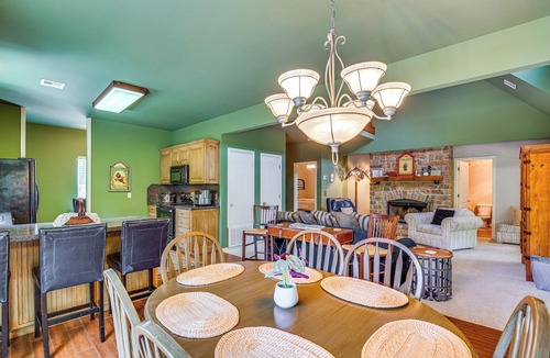 Kingston House | 1/2 Mi to Lake Texoma: Home w/Fire Pit & Grill!