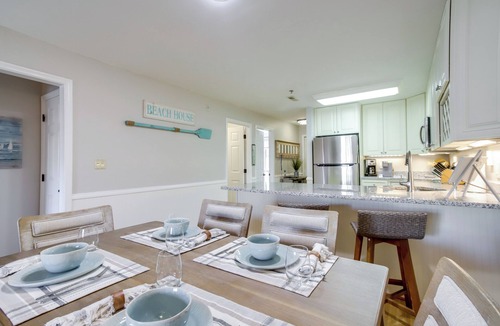 Heron Harbour Isle Condo | 1/2 Mi to Ocean City Beach! Poolside Retreat