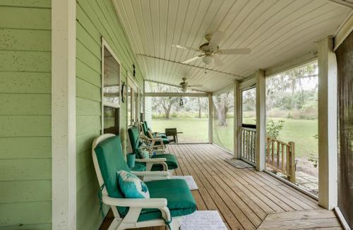 Valona House | 1/2 Mi to Sapelo River: Family Home w/Large Yard