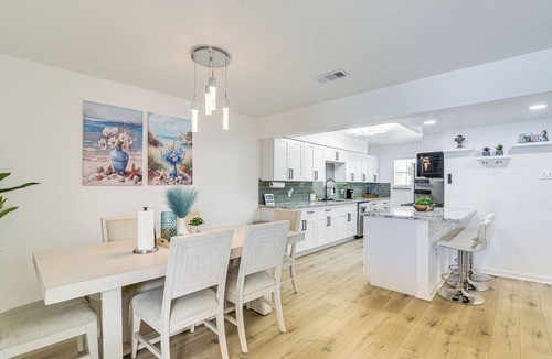 La Porte House | 1/2 Mi to Sylvan Beach Park! Chic Townhome w/Yard