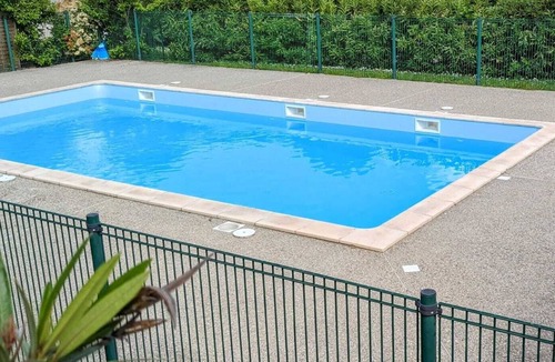 Saint-Paul-sur-Save Apartment | 1-4 pers air-conditioning-pool-garden-parking