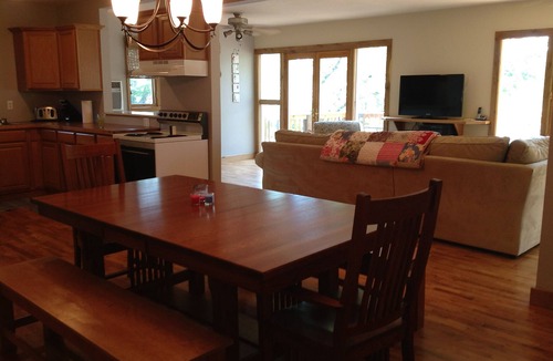 Cassville House | 1,400 sf Lakefront Home with Nearby Boat Ramp & Marina