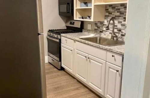 San Jacinto Apartment | 1.5 Blks 2 beach. Pet Friendly Near cruise terminal as well. Great Neighborhood.