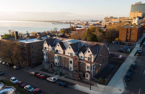 East Hillside Apartment | 1.5 Blocks from the Lakewalk, Near Restaurants and Brews