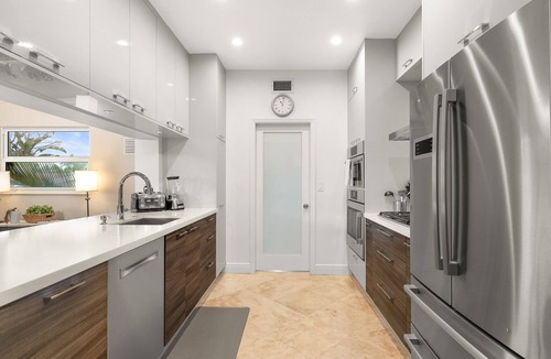 Oakland Park House | 1.5 MILES FROM BEACH WITH HEATED POOL