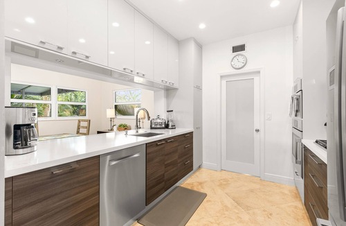 Oakland Park House | 1.5 MILES FROM BEACH WITH HEATED POOL