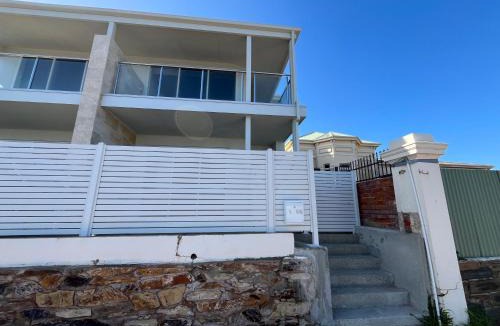 Semaphore House | 1 95 Esplanade, Semaphore