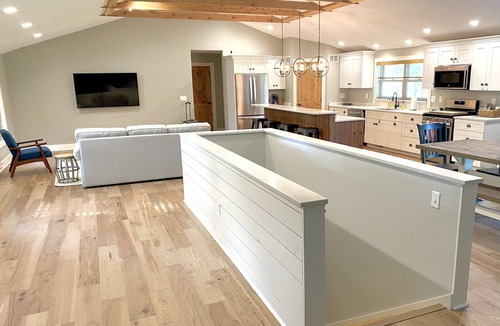 Morris House | 1 Acre newly remodeled Coal City home