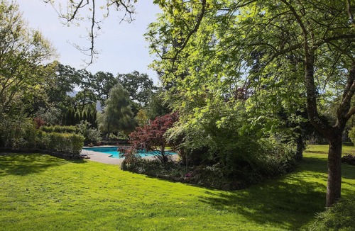 Glen Ellen House | 1-acre Private Backyard with Large Pool