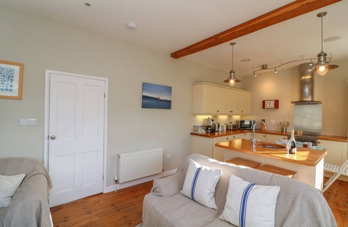 Stoke Fleming Cottage | 1 BAILEY'S COTTAGE, pet friendly in Stoke Fleming