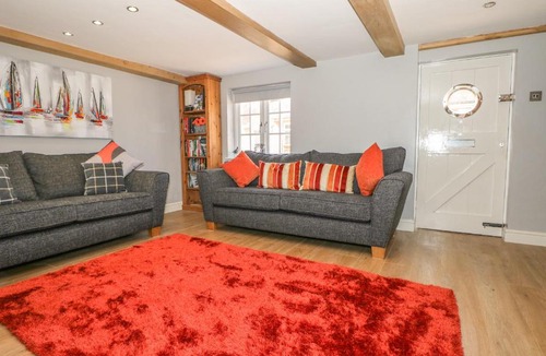 Lower Swanwick House | 1 Baytree Cottage