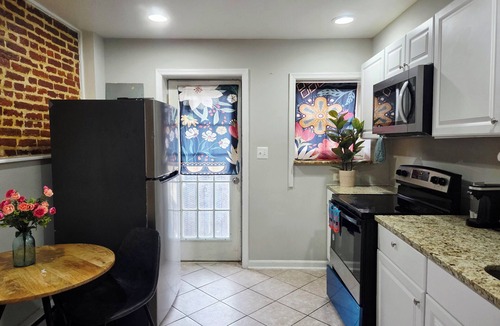 Downtown Baltimore Apartment | 1-BD Home near Stadiums Free Parking