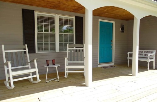 Mashpee Apartment | 1-bd Sandwich apartment in duplex w/AC,WiFi,Porch