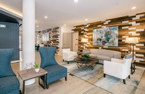 Overland Park Apartment | 1 BDR 1 Bath Apartment Style Suite WaterWalk Overland Park -2