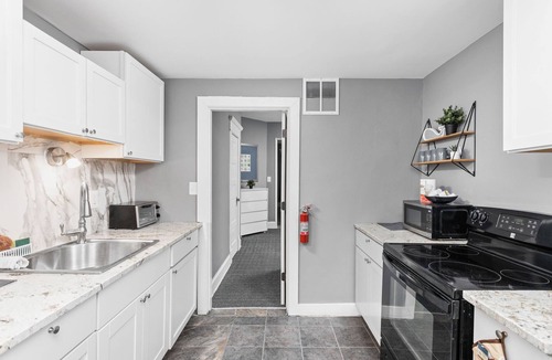 New Castle Apartment | 1 Bdr Apt in New Castle Perfect for Gen Con!