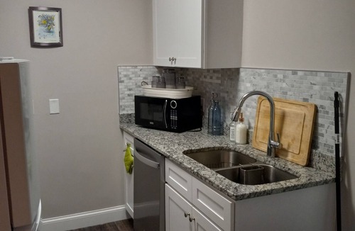 Lupton City Apartment | 1-BDR with kitchen in great location