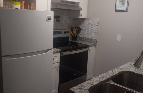 Lupton City Apartment | 1-BDR with kitchen in great location