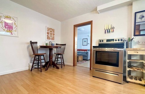 Winooski Apartment | 1 Bdrm Apt Dwntwn Winooski w/Laundry and Parking
