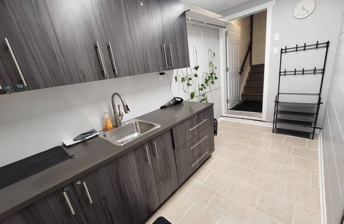 Gatineau House | 1-bdrm basement unit (full bathroom/shared laundry)