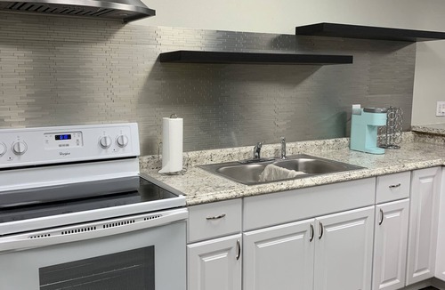 Hemphill Apartment | 1 bed/1 bath apartment downtown Hemphill Side A