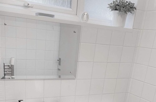 Stevenage Apartment | 1 BED 1234