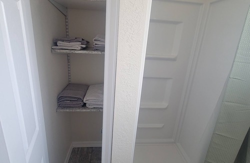 Rawlins Apartment | 1 bed .75 bath Apartment B