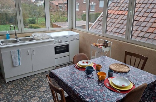 Roisel Bed & Breakfast | 1 Bed and breakfast in villa Amenaide in Roisel countryside