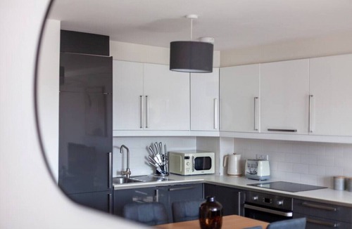 Collier's Wood Apartment | 1 Bed Apartment in Wimbledon