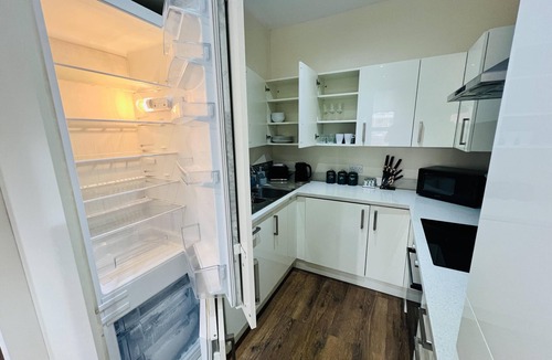 Ealing Apartment | 1-bed Apartment in Ealing - 2mins From Station