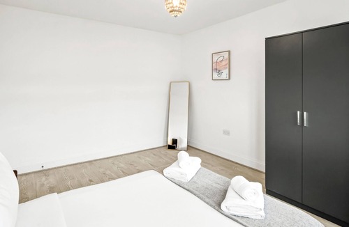 Uxbridge South House | 1 Bed Apt | Business|Uxbridge