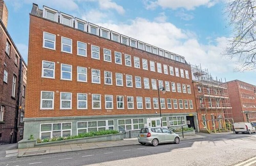 Preston Apartment | 1 Bed Apt near Winkley Square