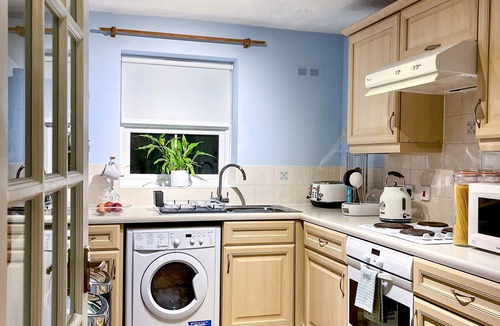 Rochester Apartment | 1-bed Apt, Sleeps 2, 20 min Walk to Centre