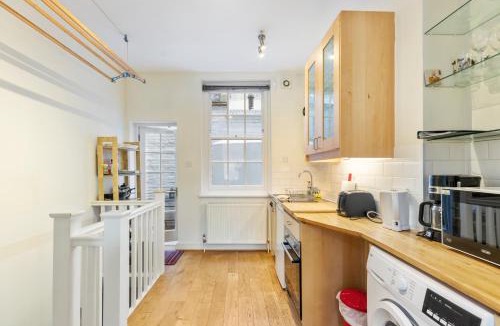 Barbican Apartment | 1 bed Barbican Duplex pad