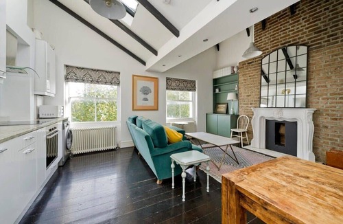 North Kensington Apartment | 1 Bed Bohemian Loft Style Apt