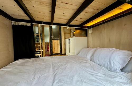 Mortehoe House | 1 Bed Cabin - Sleeps 2 - Sea View - Parking