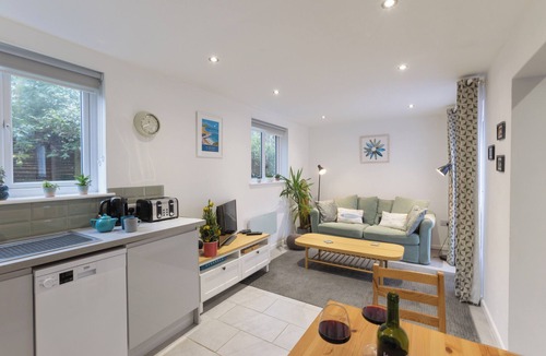 Bude Ski Chalet | 1 Bed Chalet in Bude - Parking & Wifi