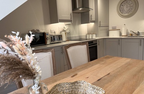 Abingdon Apartment | 1 bed cosy apartment