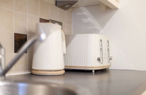 Tower Hill Apartment | 1 Bed Flat by St Katharine Docks