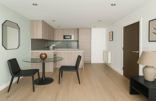 Whittington Apartment | 1 Bed Flat in Colindale