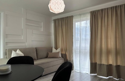 Canning Town North Apartment | 1 Bed Flat - Sleeps 2 - Parking - Wifi