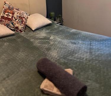 Elmbridge Apartment | 1 Bed Flat - Walton-on-Thames