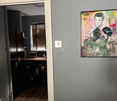 Elmbridge Apartment | 1 Bed Flat - Walton-on-Thames